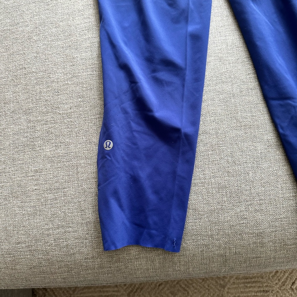 Lululemon size 8 blue Wunder Train leggings.